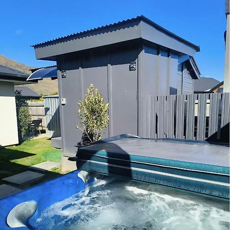 Gorgeous Cabin - Spa Pool! Queenstown Exteriör bild
