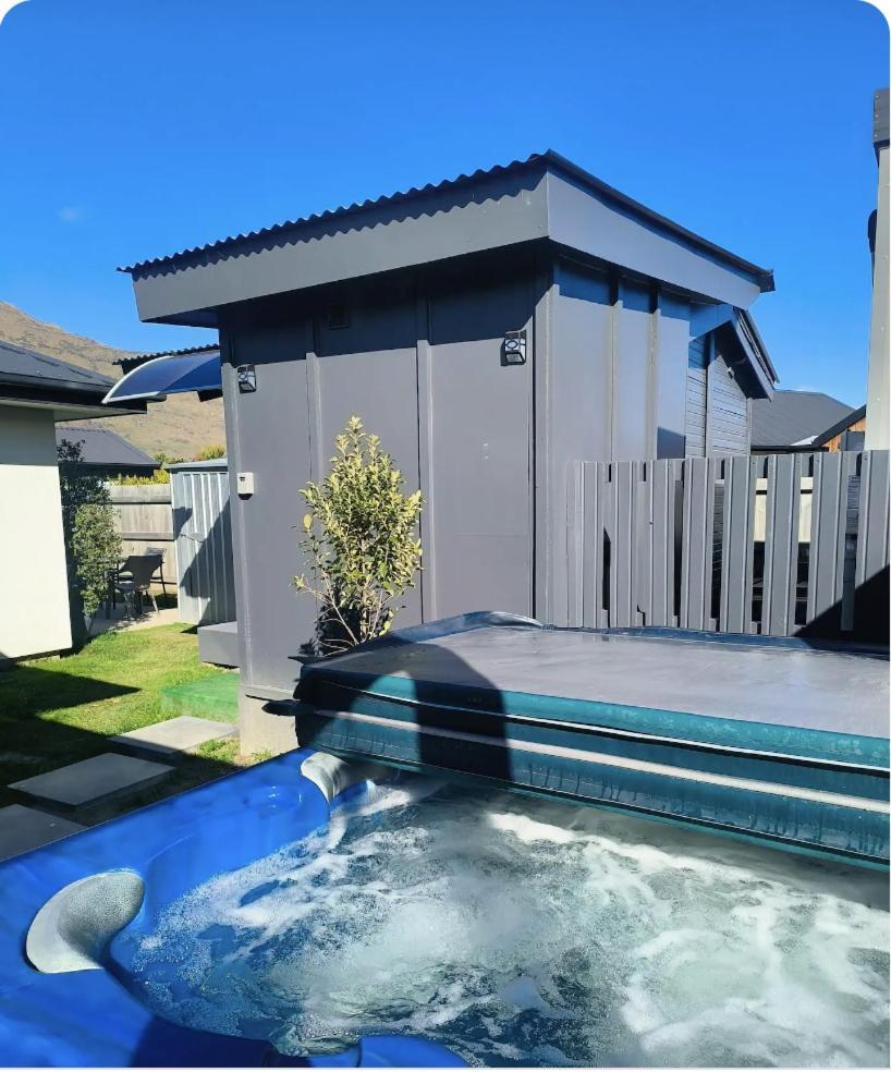 Gorgeous Cabin - Spa Pool! Queenstown Exteriör bild